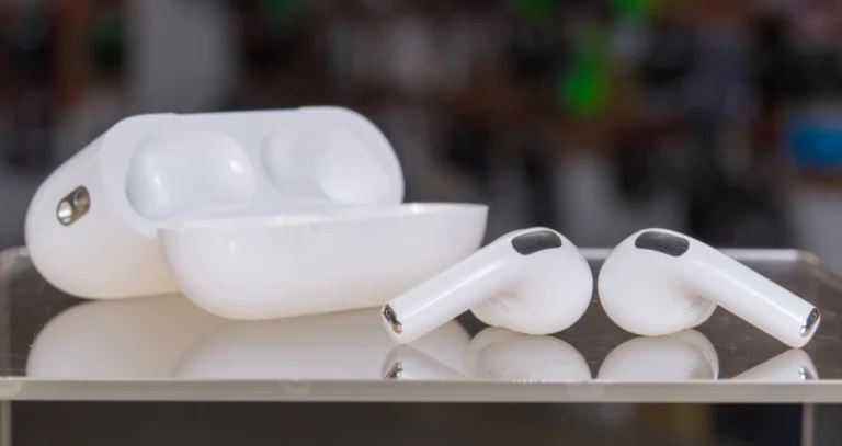 AirPods Pro 3 Firmware 8B34 Review: Sound and ANC Tested